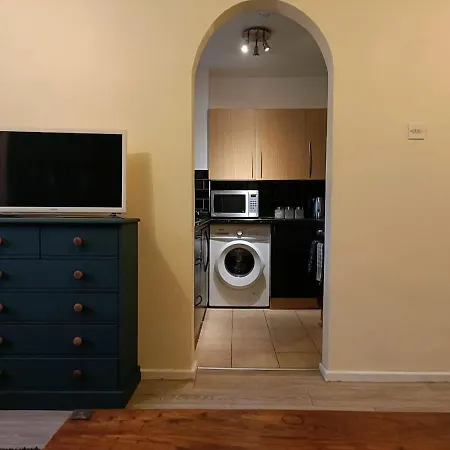 شقة #85 Stylish Salford Free Parking Sleeps 6 مانشستر