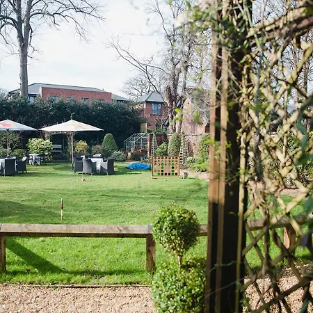 Eleven Didsbury Park 4*