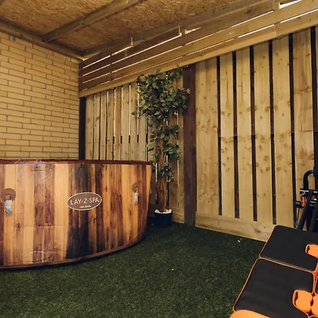 Great Value Comfort Free Parking Near * マンチェスター