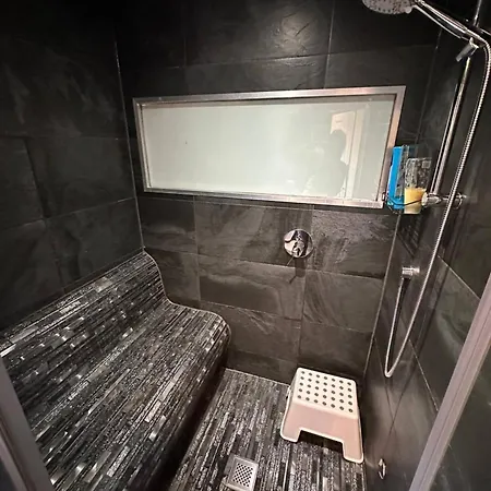 5br Jacuzzi, Garden & Parking * מנצ'סטר