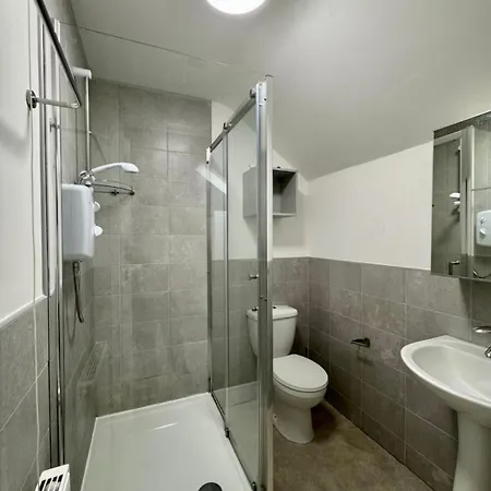 Comfortable En-suite Double Room-m16 Mánchester