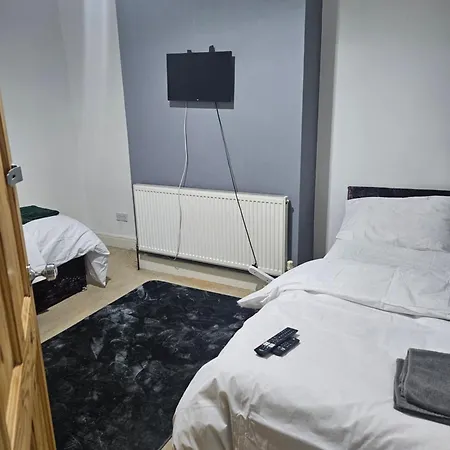 Comfort And Leisure منزل للإقامة مانشستر