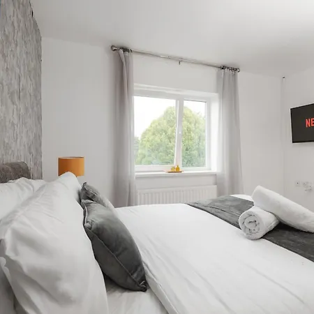 Stylish 4bd Townhouse - Centre - O2 Apollo مانشستر