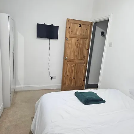 Comfort And Leisure * مانشستر