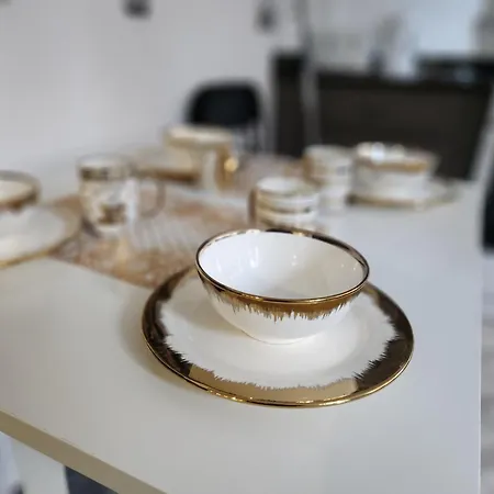 Luxury Free Wifi Old Trafford 홈스테이 *