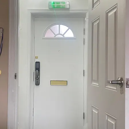 Проживание в семье Clayton