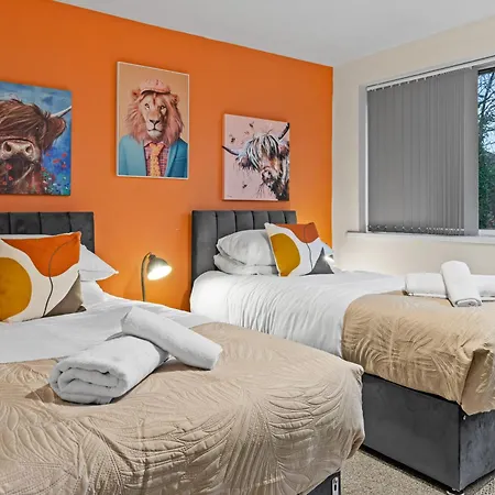 Forest View- Oasis Mural -didsbury Zen Sleeps 10