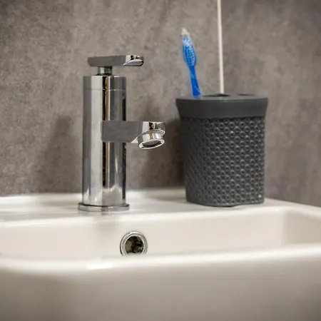 Bloom - Centre - Gated Parking Lägenhet *