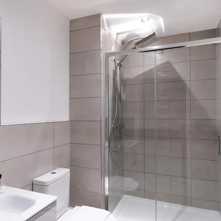 Zeni, Alexandra Rise Smart