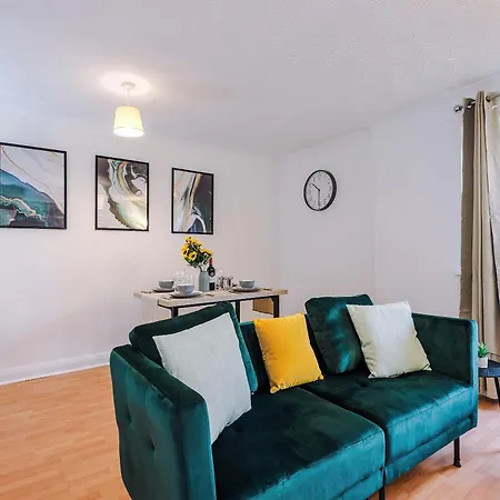 Comfy 1br In Salford, Kitchen, Wifi And Parking Appartamento *