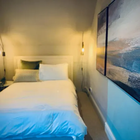 Chorlton Stylish & Convenient Manchester