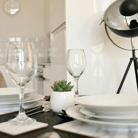 Spacious 1 Bed Near Etihad Apartamento