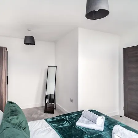 Stayzeni, Alexandra Rise 1 Bed Flat מנצ'סטר