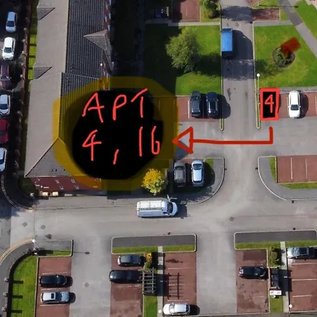 شقة Modern 2-bedroom Near With Free Parking *