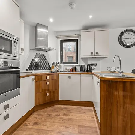 Bloom - Centre - Gated Parking Apartment Manchester