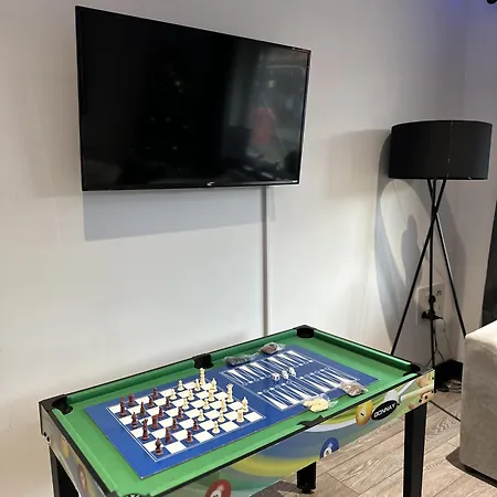 Suite-dreamz-mcr アパート