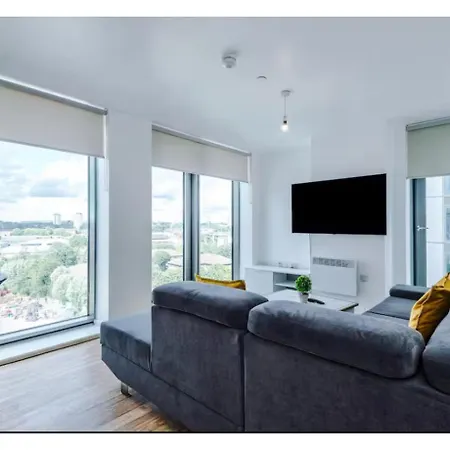 X1 Humble Abode * מנצ'סטר