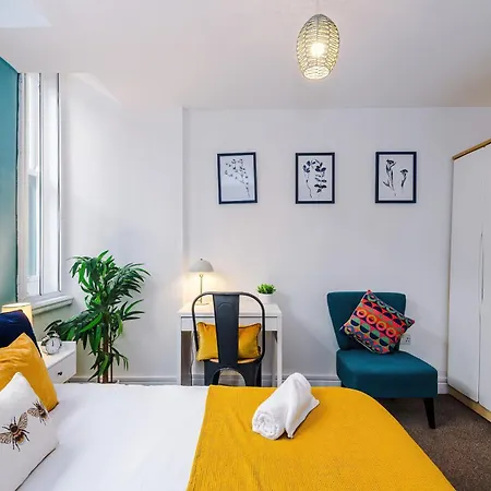 2br Flat In Northern Quarter, Kitchen, Parking, Wifi Apartment