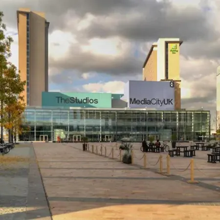 X1 Humble Abode * Μάντσεστερ