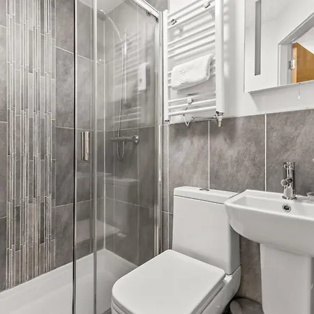 Bloom - Centre - Gated Parking Lejlighed