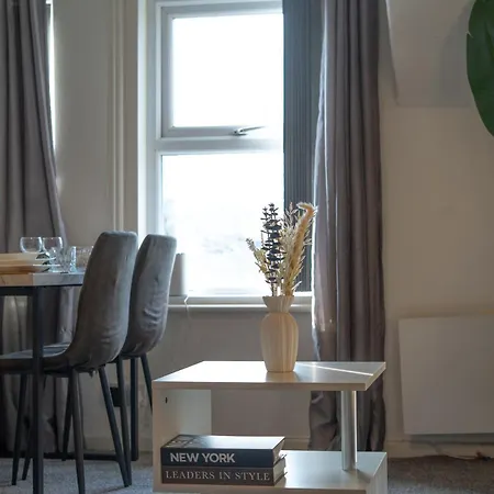 Apartment Modern 3-bedroom Near Centre Manchester