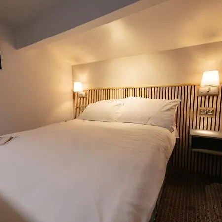 Inn Lower Turks Head