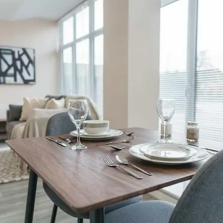 Bright 1 Bed - Sleeps 2 مانشستر