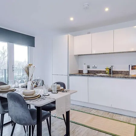 Apartamento Modern 2 Bed With Balcony By Host A *