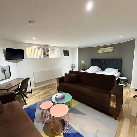 דירה Mk Apartments, Chorlton, Car Park מנצ'סטר