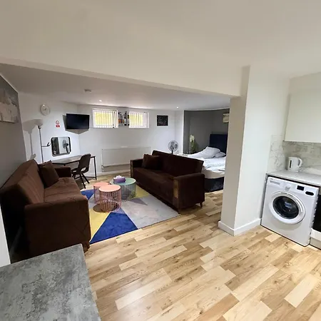 Mk Apartments, Chorlton, Car Park * מנצ'סטר