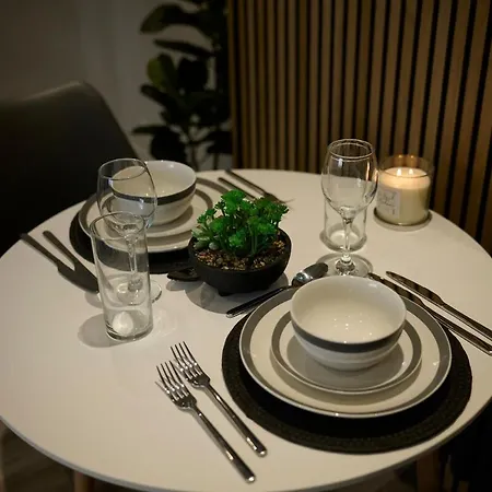 Comfort 2br By Eason Short Lets Denton Apartamento