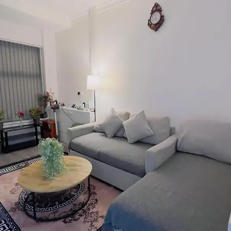 Break - 1 Big Bedroom Sleeps 3 * Manchester