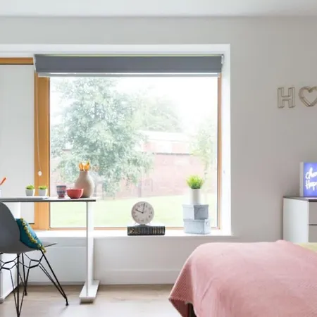 דירה For Students Only - Victoria Point In