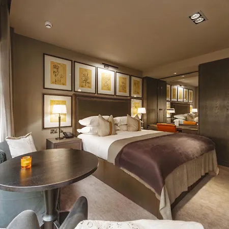 Hotel Dakota Airport 4*