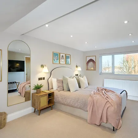 Stylish 4 Bed In Old Trafford Next To Mufc Hébergement de vacances