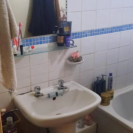 Manchester Room Guest house *