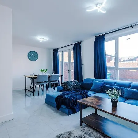 Pearl Reside - Sleeps 5, Free Parking & 5 Mins Centre Tatil Evi *
