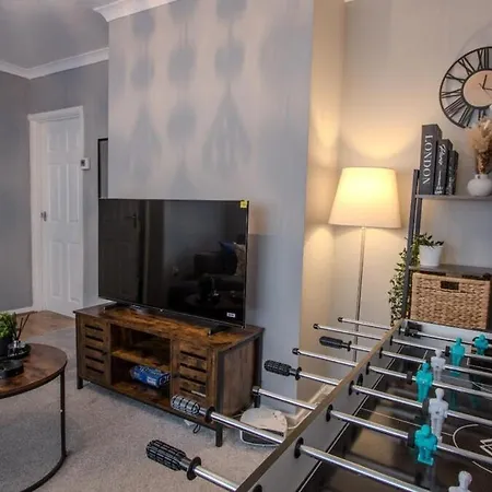 別荘 Modern 3br House - Quiet Clifton Area マンチェスター