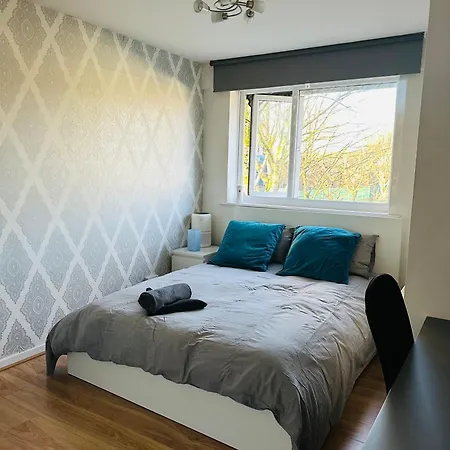 The Oasis - Fast Wi-fi - Private Workspace Homestay szállás *