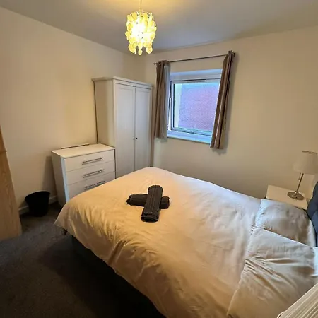 New Private In Shared 2 Bed Flat Delta Point Manchester
