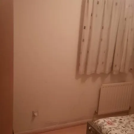 Manchester Room Guest house *