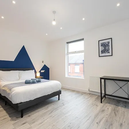 Сasa de vacaciones Spacious 4br Perfect For Groups & Contractors Mánchester