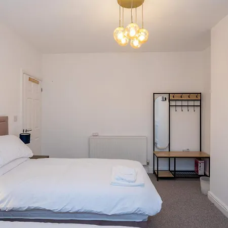 度假居 Goulder House- Close To Etihad & M60 曼彻斯特