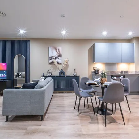 Bright Modern Townhouse With Free Parking Manchester