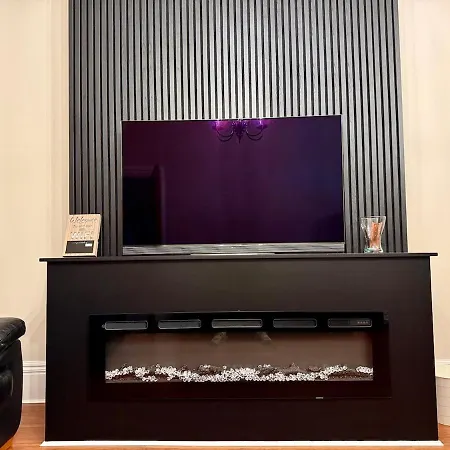 Large Luxury 4 Bedroom With Parking Ferienhaus *