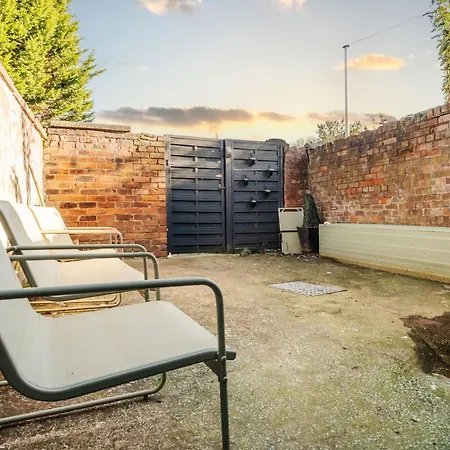 Exotic 4bd, Etihad, Coop Arena - Tv In And Outdoor Dining Prázdninový dům *
