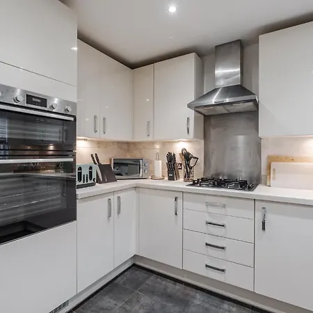 E-haven - Etihad-coop Live-free Parking-pool Table Holiday home