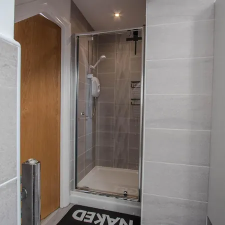 Modern 2-bed In Swinton By Mcpi Hosting, Perfect For Families & Contractors * マンチェスター