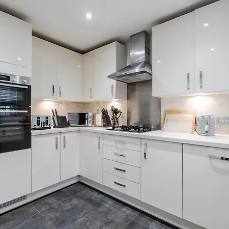 E-haven - Etihad-coop Live-free Parking-pool Table Holiday home Manchester