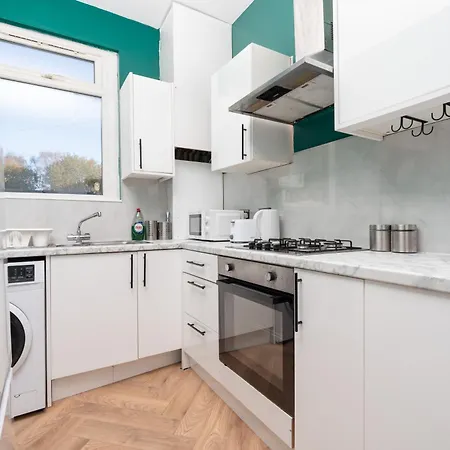 בית נופש Exotic 4bd, Etihad, Coop Arena - Tv In And Outdoor Dining